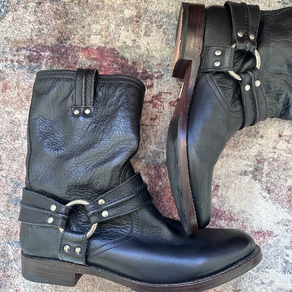 Frye Maxine Trapunto Shortie Black Leather Boot sz 8.5 - Picture 15 of 15